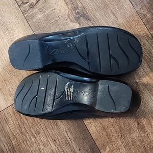 clarks ladies navy shoes